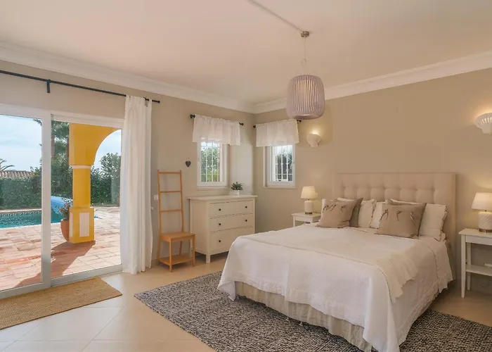 Vivenda Kristina Βίλα