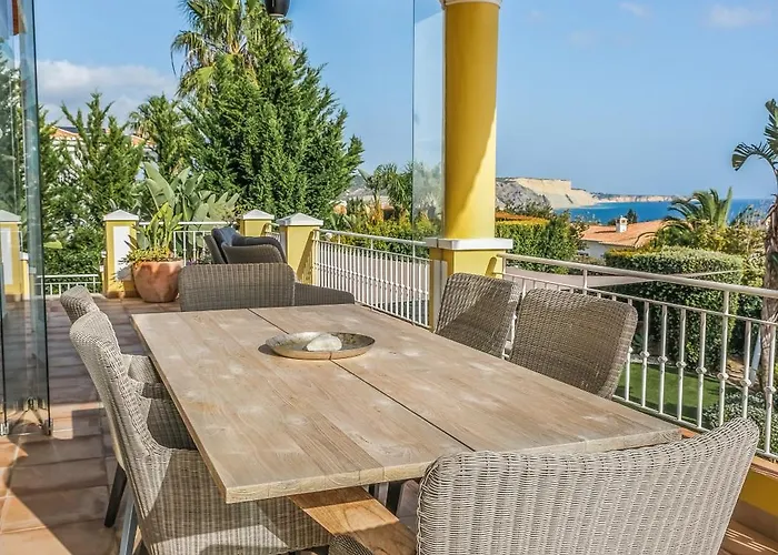 Vivenda Kristina * Senhora da Luz